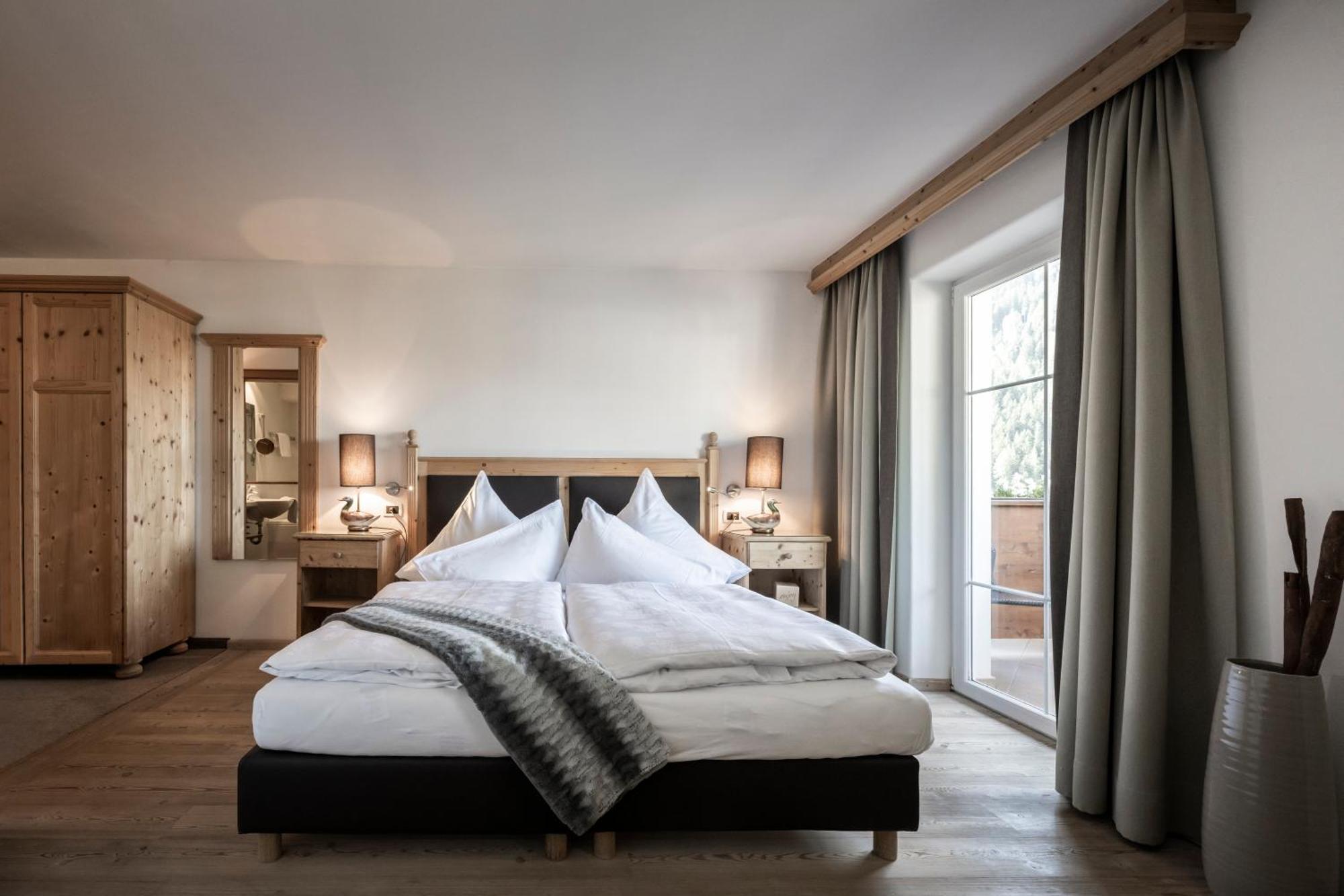 Hotel Acadia - Adults Mountain Home Selva di Val Gardena Luaran gambar