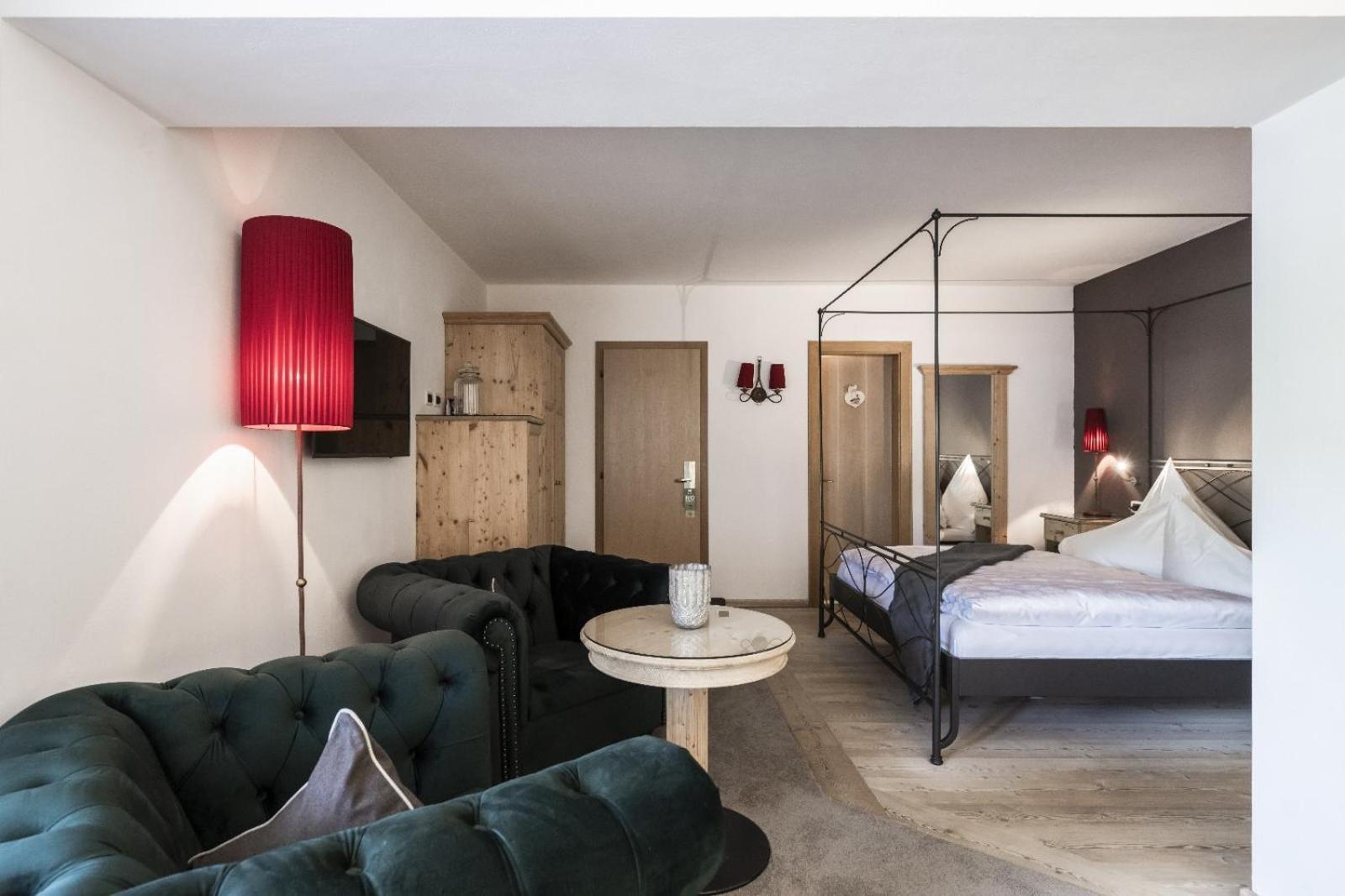 Hotel Acadia - Adults Mountain Home Selva di Val Gardena Luaran gambar
